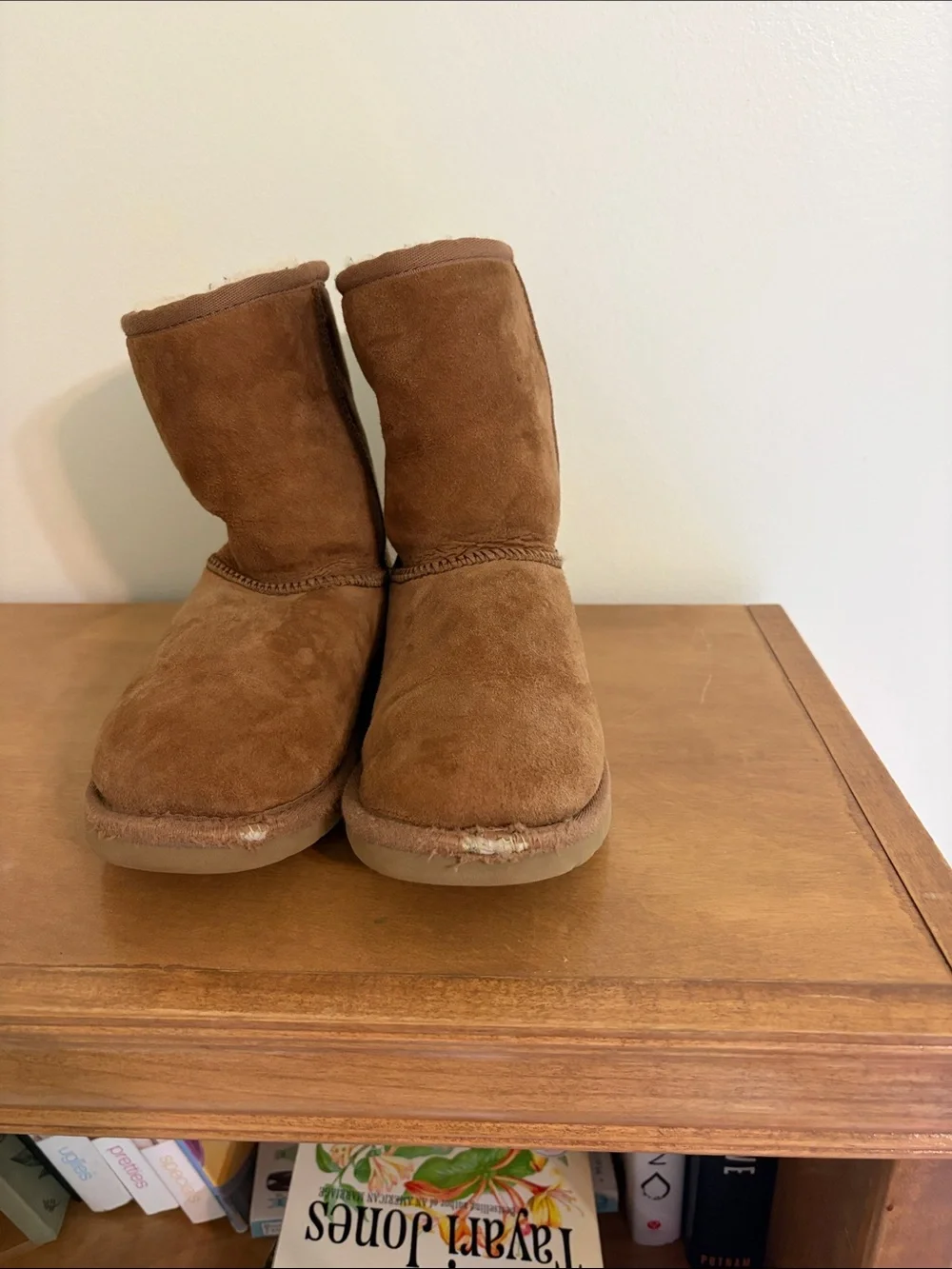 UGG Short Shearling Boots - Chestnut Brown